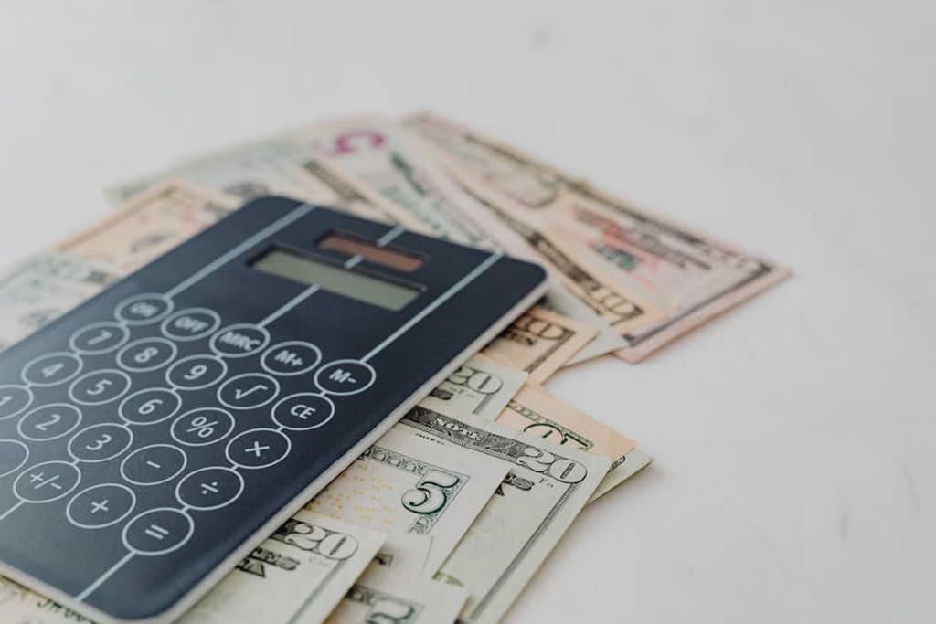 Photo By: Kaboompics.com באתר PEXELS loan calculator